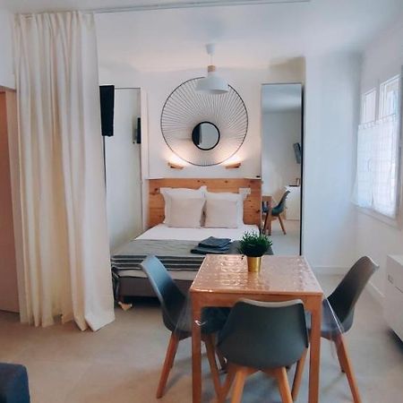 Le Studio Des Tours - Parking Apartman Arles Kültér fotó