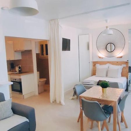 Le Studio Des Tours - Parking Apartman Arles Kültér fotó