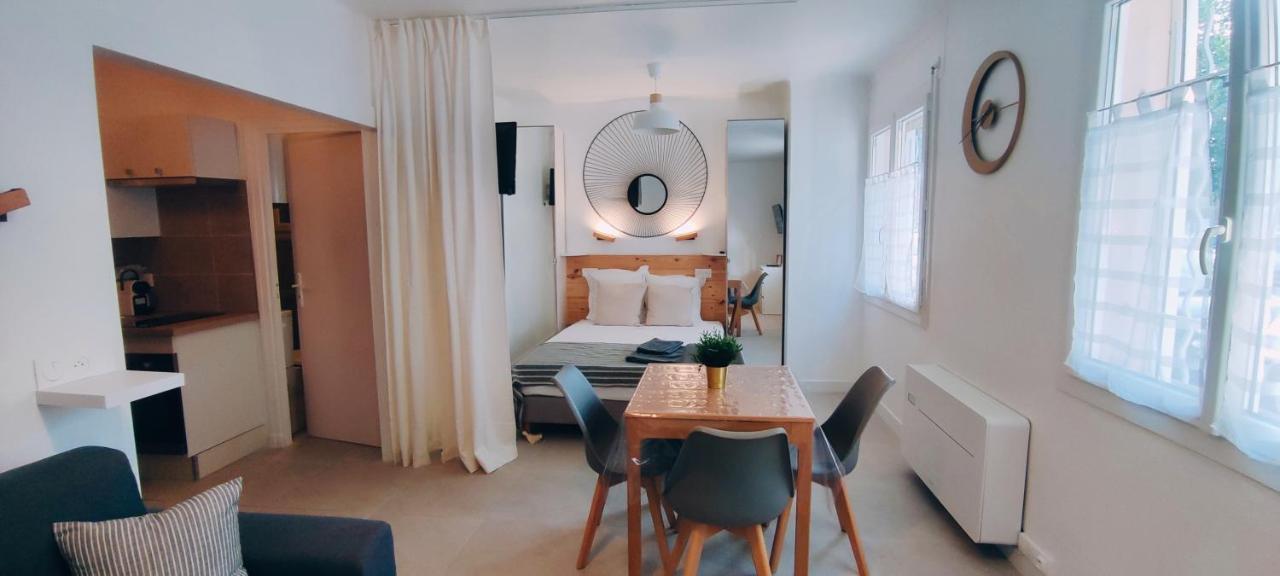 Le Studio Des Tours - Parking Apartman Arles Kültér fotó