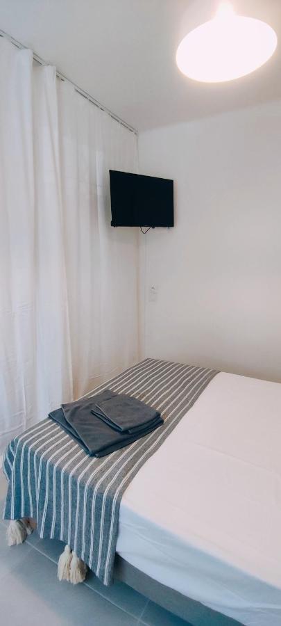 Le Studio Des Tours - Parking Apartman Arles Kültér fotó