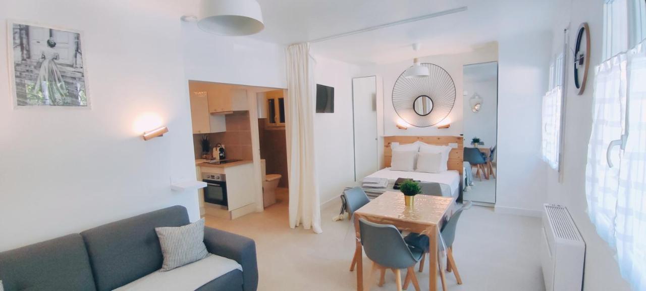 Le Studio Des Tours - Parking Apartman Arles Kültér fotó