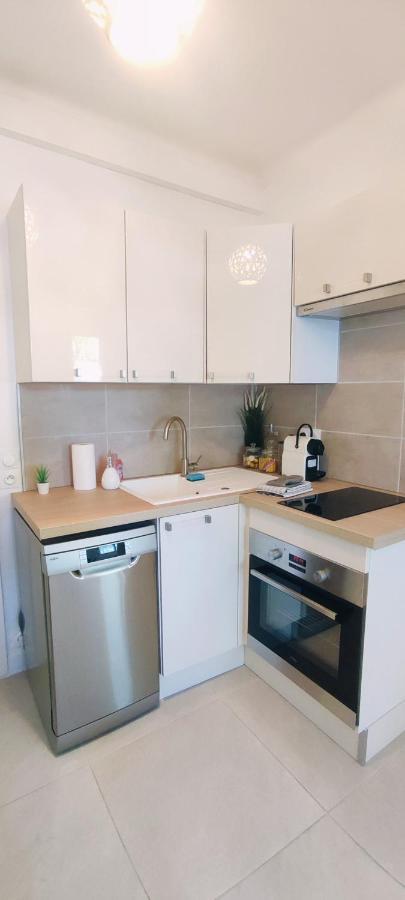 Le Studio Des Tours - Parking Apartman Arles Kültér fotó