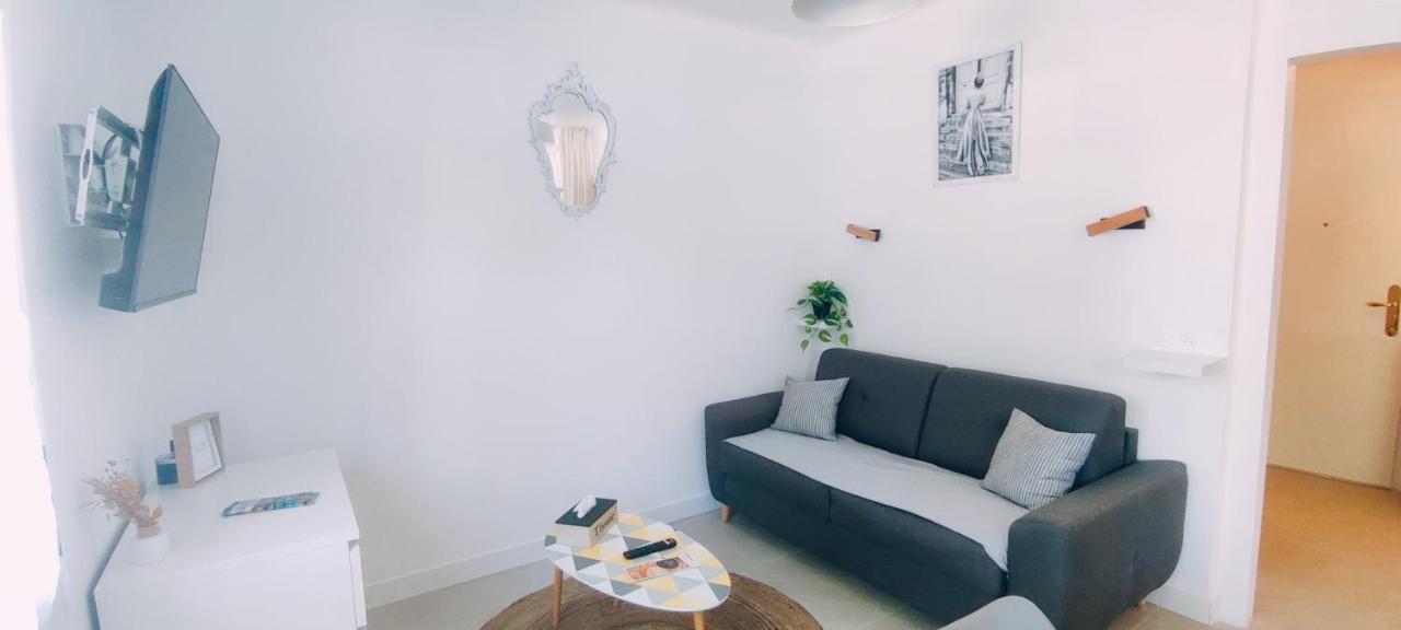 Le Studio Des Tours - Parking Apartman Arles Kültér fotó
